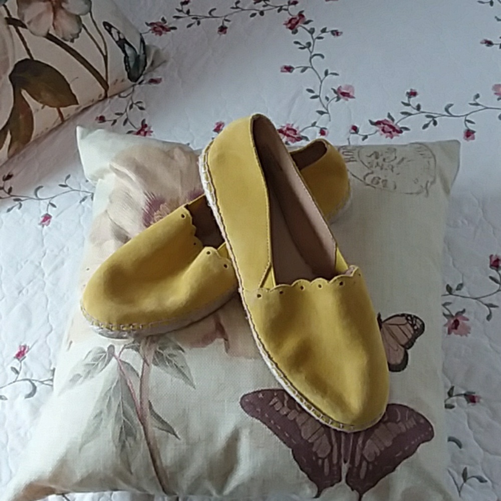 🥀Talbots cheery espadrilles 🥀